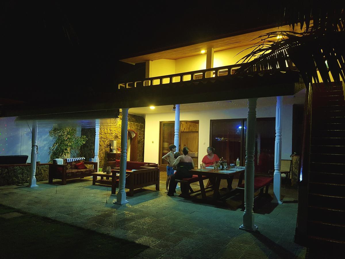 Tropical Beach House Hikkaduwa Buitenkant foto