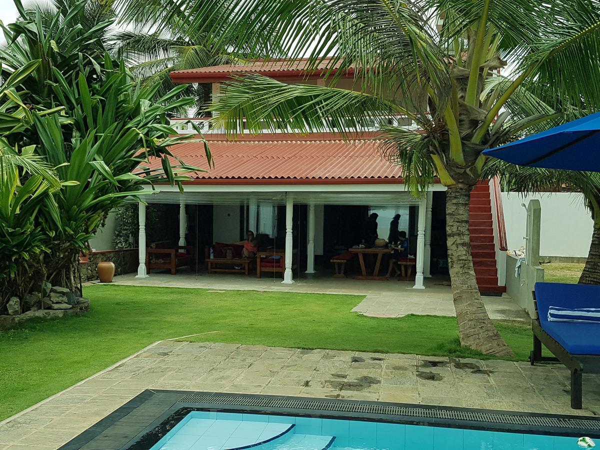 Tropical Beach House Hikkaduwa Buitenkant foto