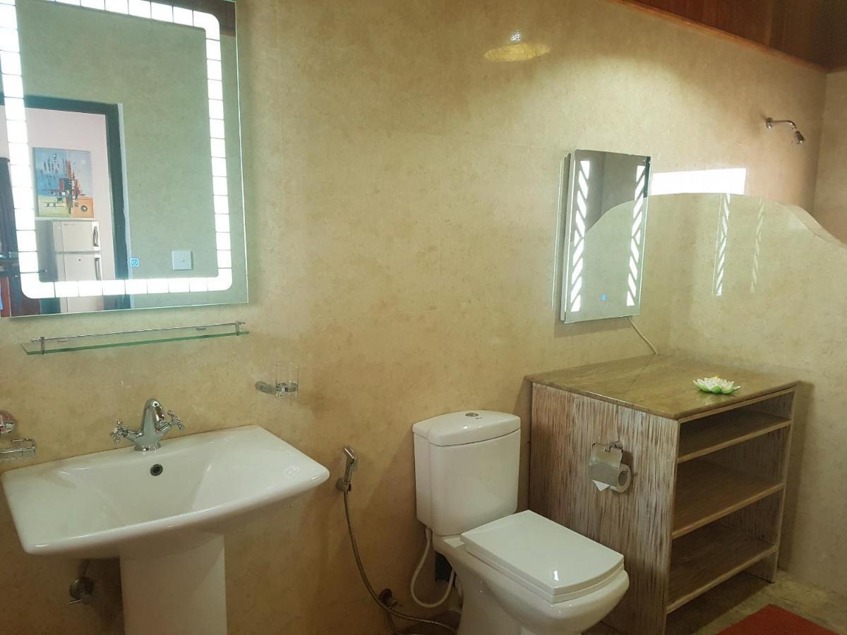 Tropical Beach House Hikkaduwa Buitenkant foto
